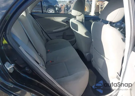 2013 Toyota Corolla Le z USA, uszkodzony, nr VIN 2T1BU4EE4DC978148